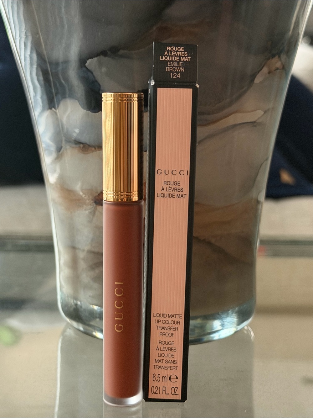 124 Emilie Brown-Gucci Rouge À Lèvres  Liquid Matte Lipstick